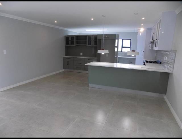 3 BEDROOM HOUSE FOR SALE IN FRAAIUITSIG